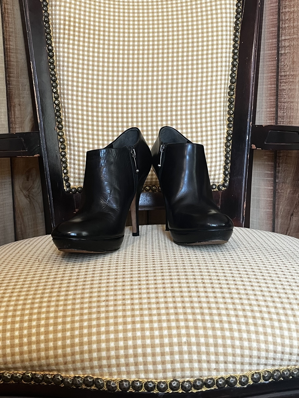 💋 Via Spiga Black Leather Stilleto Booties